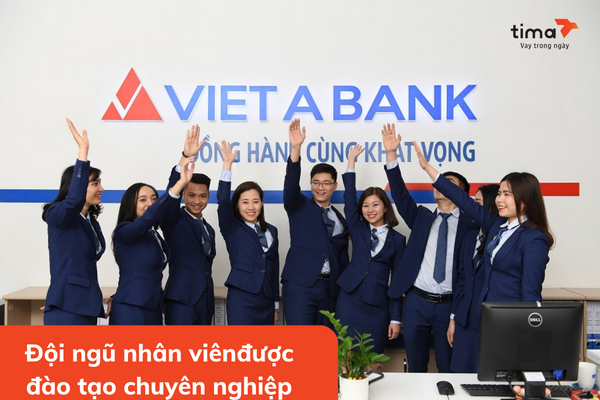  Đội ngũ nhân viên phục vụ tổng đài/hotline VietABank được đào tạo chuyên nghiệp, phục vụ tận tâm với khách hàng