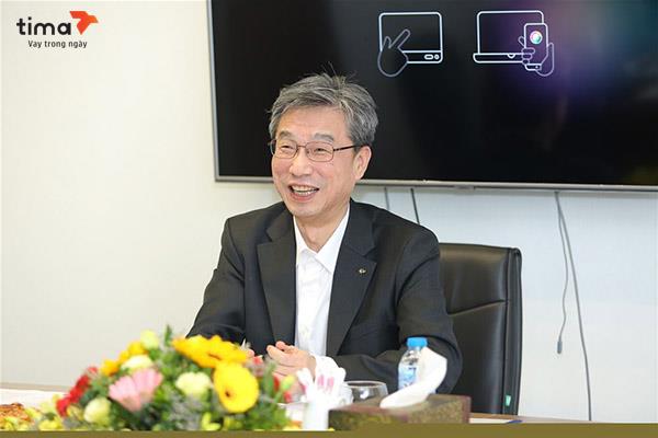 Tổng giám đốc ngân hàng Kookmin Bank