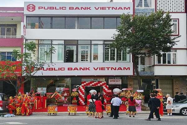 VID Public Bank được đánh giá cao với dịch vụ khách hàng chuyên nghiệp
