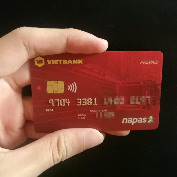 Khách hàng chỉ có thể tự hiện rút tiền mặt trên thẻ tín dụng VietBank đối với ba loại thẻ: Platinum, My Style và Luxury Platinum 