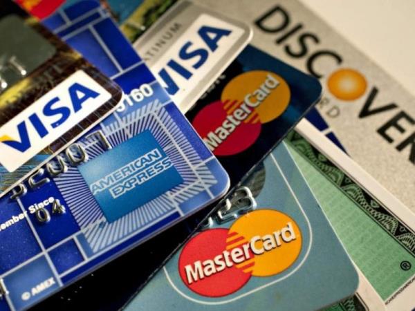 Mức phí rút tiền thẻ tín dụng ngân hàng SaigonBank dao động từ 2% - 4%/ tổng số tiền rút