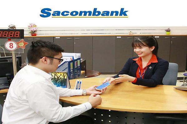 Rút tiền từ thẻ tín dụng ngân hàng Sacombank tại quầy giao dịch