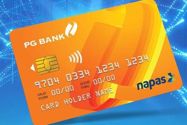 Rút tiền mặt từ thẻ tín dụng PG Bank, khách hàng cần chi trả phí và lãi suất