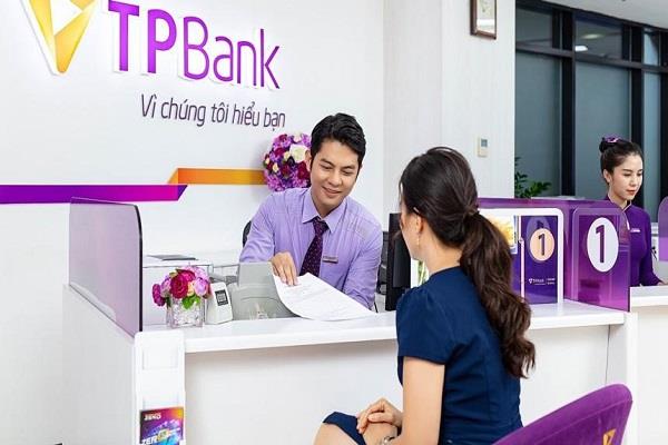 Khách hàng có nhu cầu có thể rút tiền mặt tại chi nhánh của TPBank