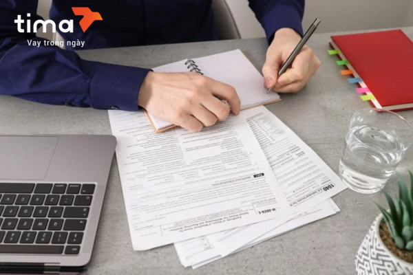 Lịch sử tín dụng, thu nhập hàng tháng là những yếu tố quan trọng đánh giá và xét duyệt khoản vay tín chấp