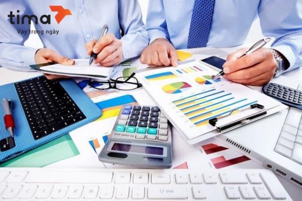 Phí tất toán trước hạn và phí phạt trả chậm là các khoản phí không thể bỏ sót khi ký hợp đồng