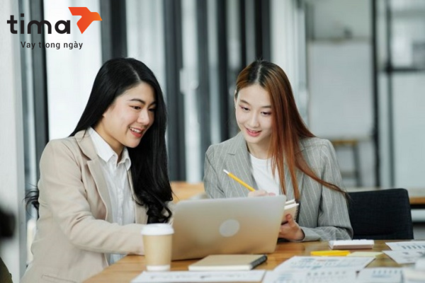 Vay tín chấp cho người mới đi làm: Điều kiện, hồ sơ, rủi ro và những lưu ý quan trọng